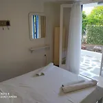 Sea Waves نيا إيبيدافروس