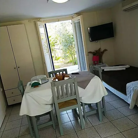 Sea Waves Néa Epídavrosz