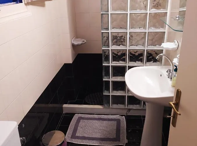 Sea Waves Nea Epidavros