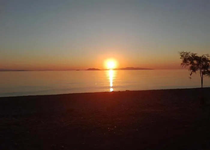 Sea Waves Nea Epidavros