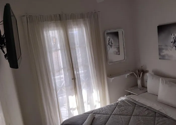 Sea Waves Nea Epidavros